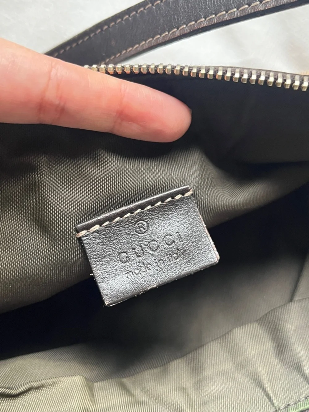 GUCCI Interlocking G Pochette GG Canvas Shoulder Bag - Picture 12 of 16